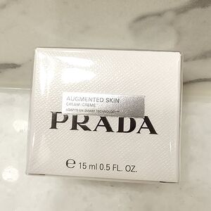 🌸🌸 Prada Augmented Skin Creme